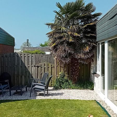 Lovely Bungalow In Noordwijkerhout With Garden Exterior foto