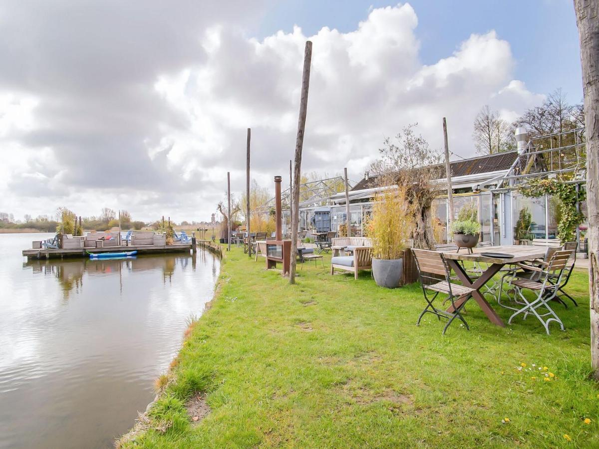 Lovely Bungalow In Noordwijkerhout With Garden Exterior foto